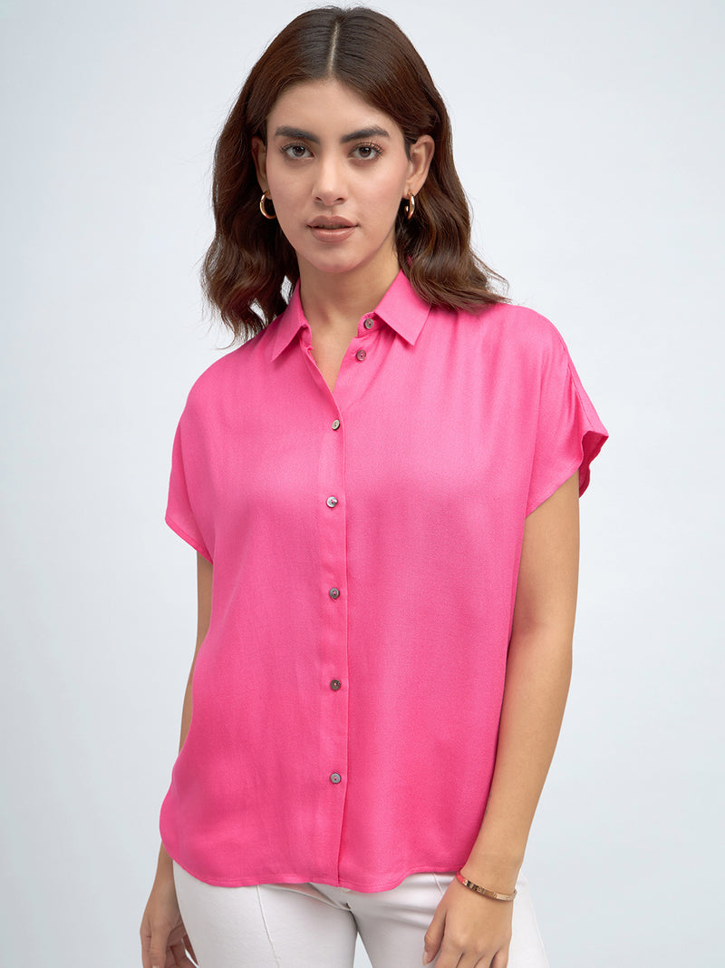 DL Woman Spread Collar Regular Fit Solid Pink Shirt