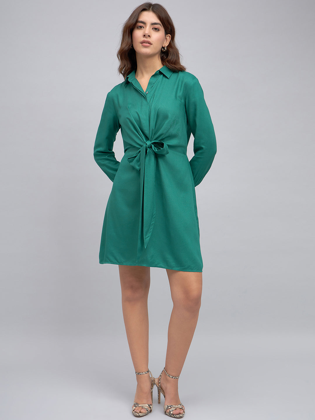 DL Woman Shirt Collar Regular Fit Solid Green Tie-Up Dress