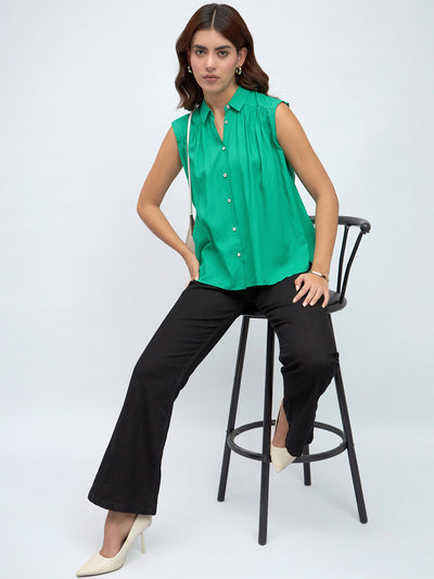 DL Woman Shirt Collar Regular Fit Solid Green Sleeveless Shirt