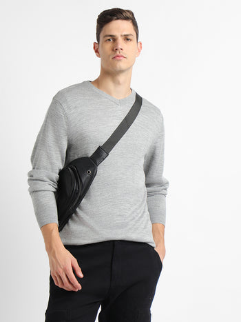 Men's Solid V-Neck Pullover Sweater