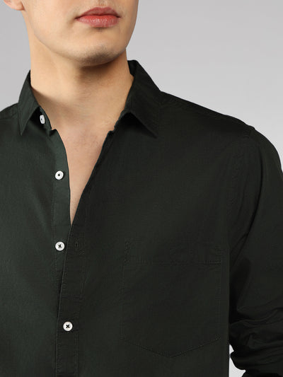 Men's Solid Bottle Green Slim Fit Casual Shirt