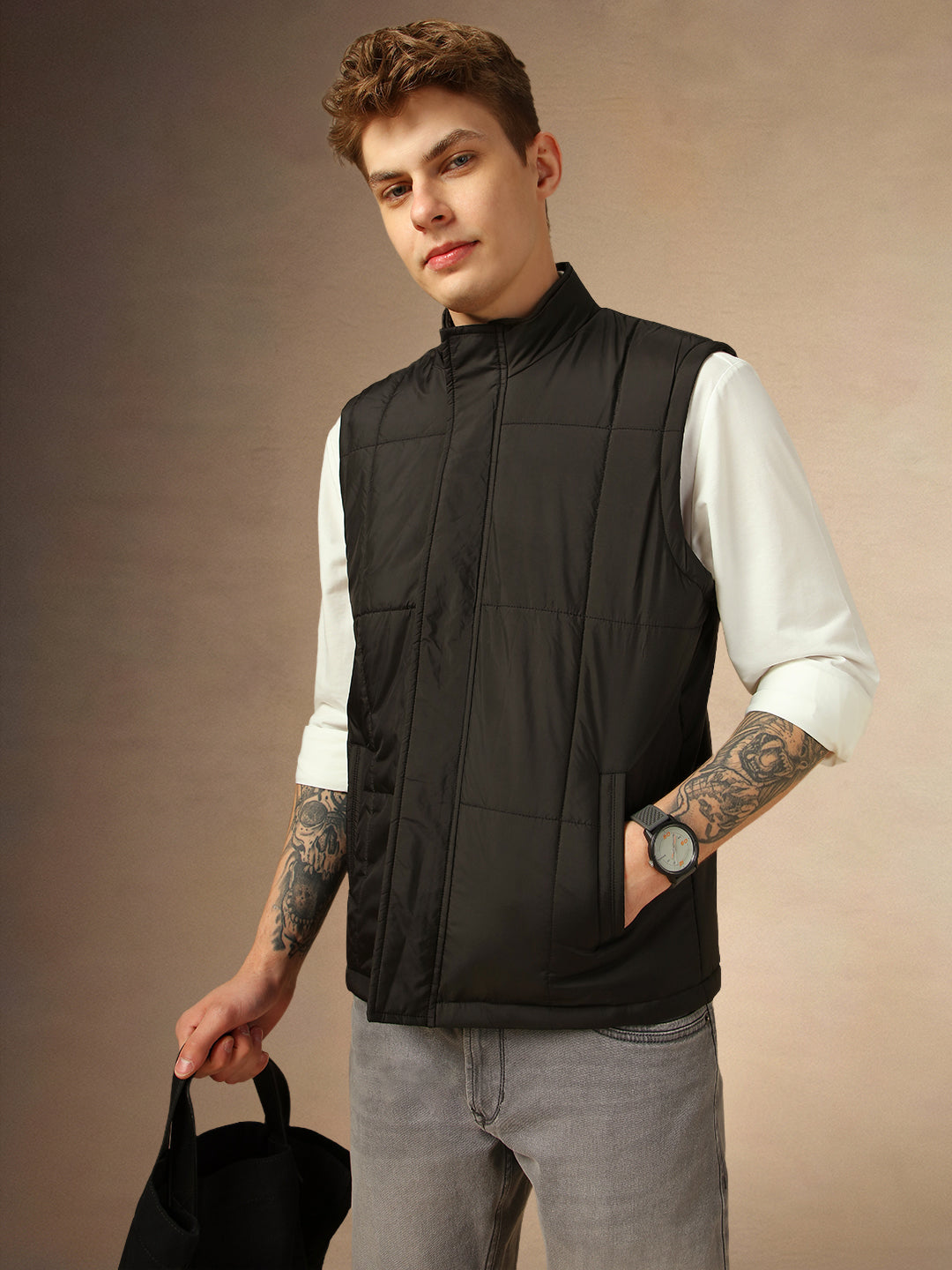 Men's Black Solid Mock Collar Sleeveless Jackets