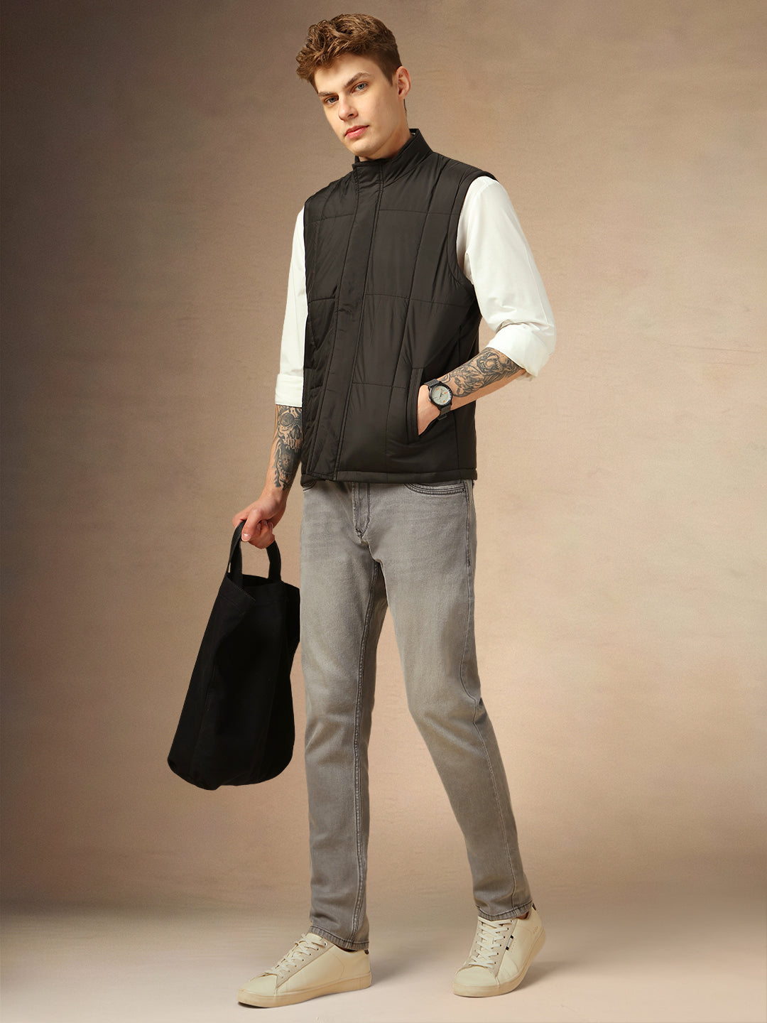 Men's Black Solid Mock Collar Sleeveless Jackets