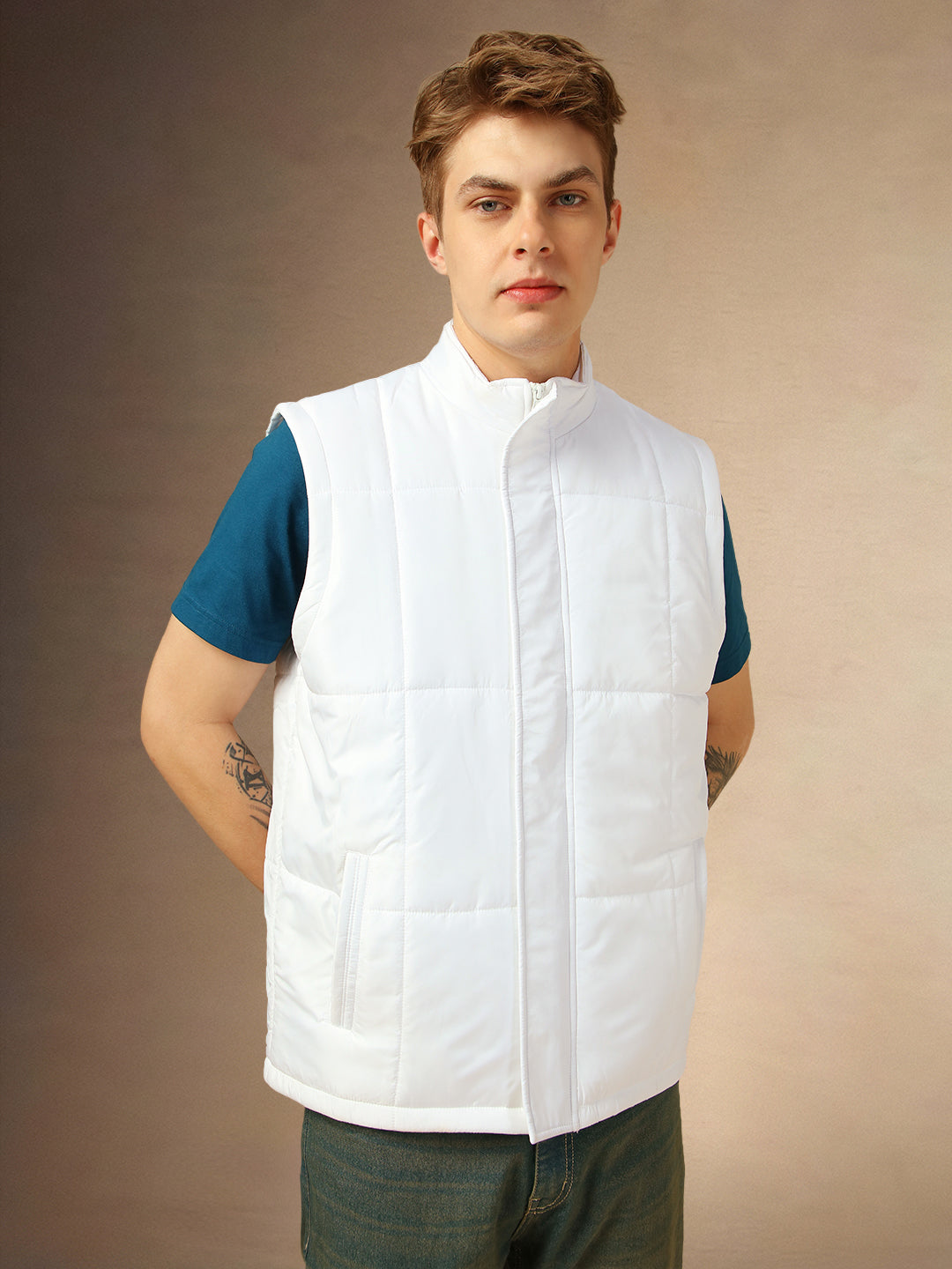 Men's White Solid Mock Collar Sleeveless Jackets