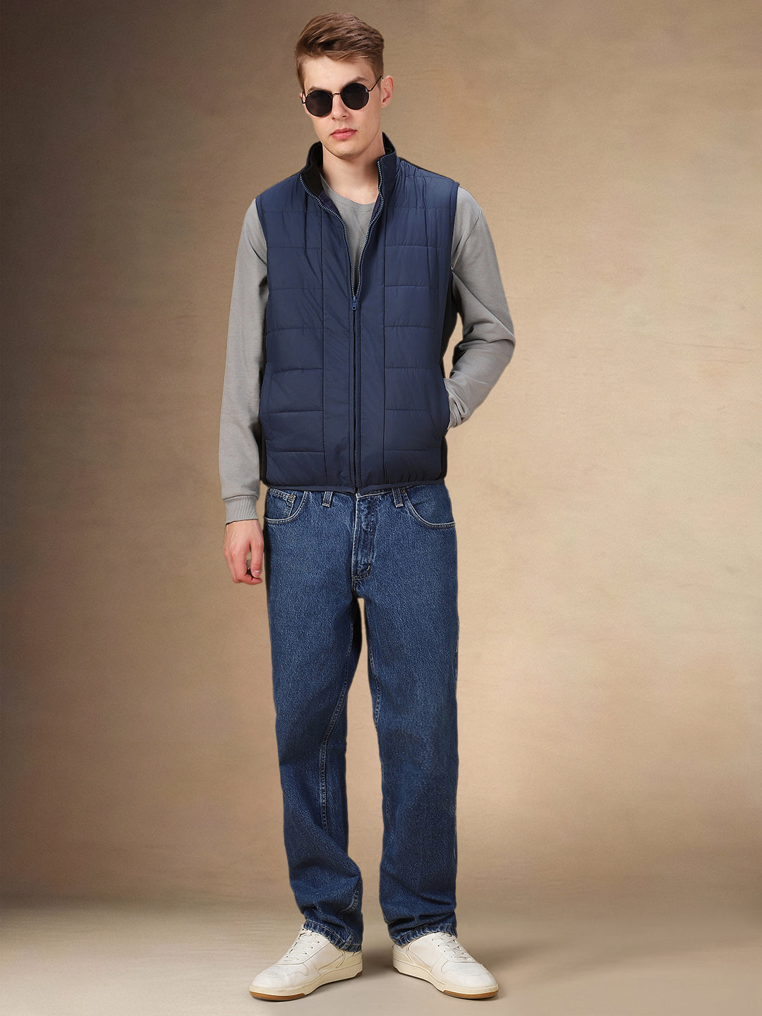 Men's Solid Stand Collar Sleeveless Regular Fit Gilet Jacket