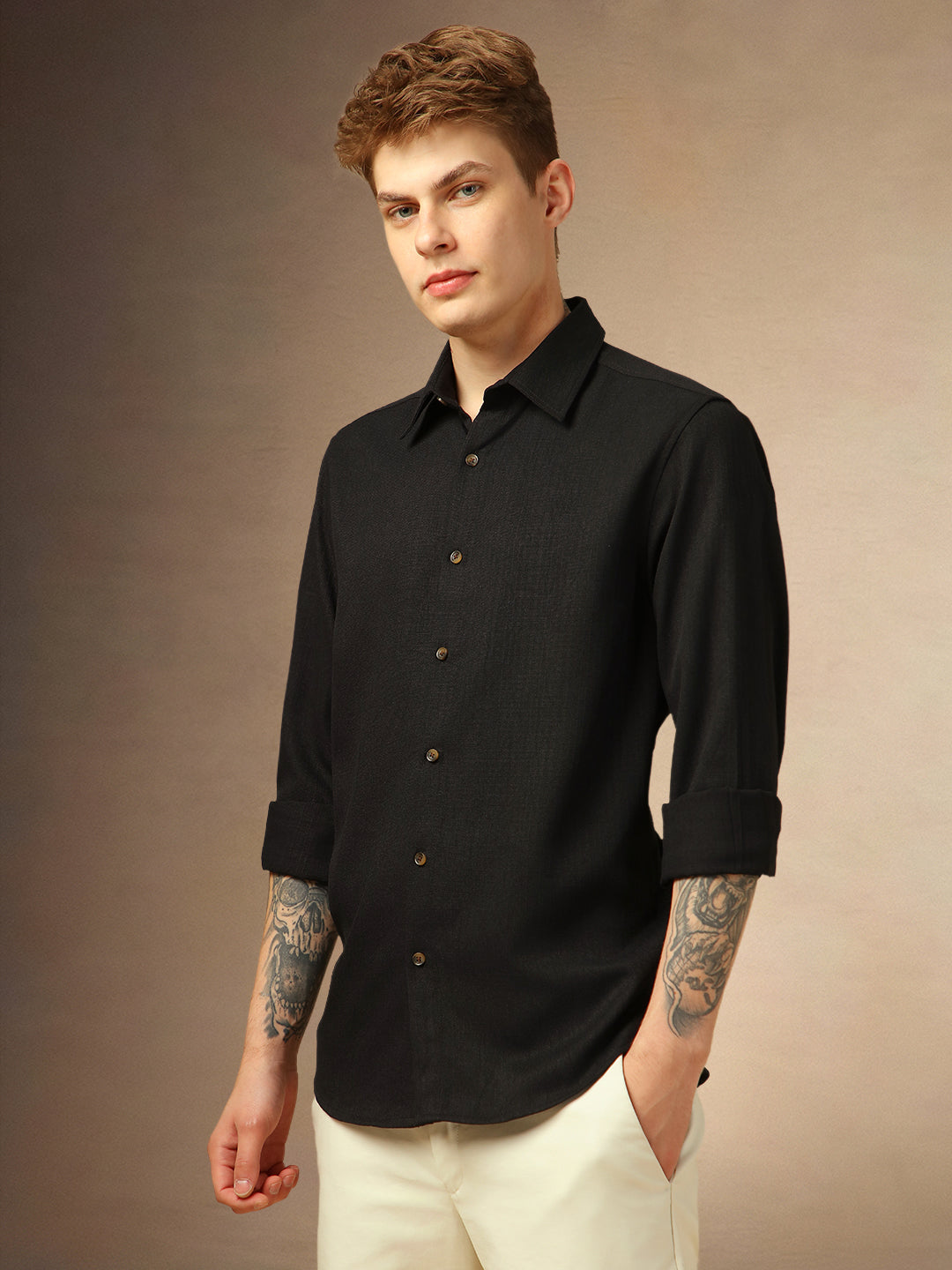 Men's Black Textured Spread Collar Full Sleeves Casual Shirt