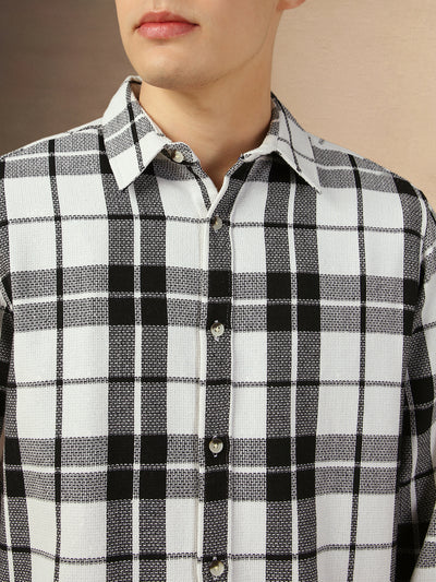 Men's Black Checks Spread Collar Full Sleeves Relaxed Fit Shirt