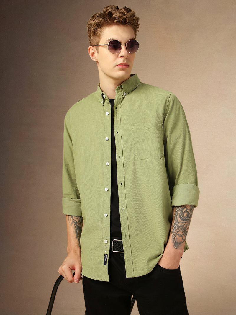 Men's Green Solid Button Down Collar Full Sleeves Relaxed Fit Corduroy Shirt