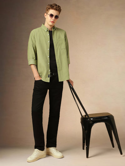 Men's Green Solid Button Down Collar Full Sleeves Relaxed Fit Corduroy Shirt