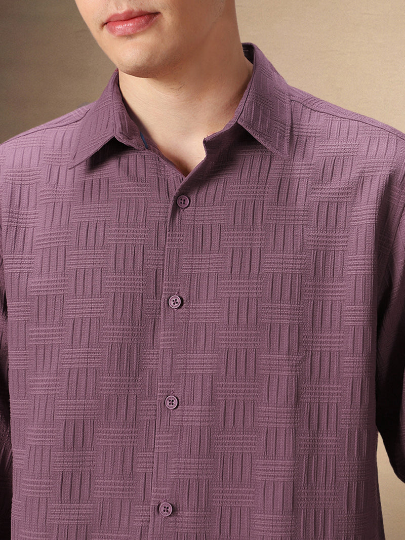 Men's Solid Purple Textured Full Sleeves Spread Collar Casual shirt