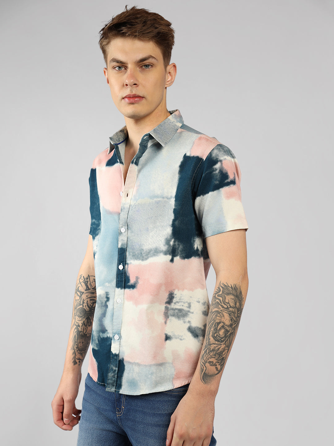 Men's Pink Half Sleeves Abstract Print Casual Shirt