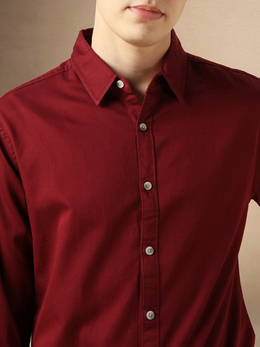 Men's Maroon Solid Spread Collar Long Sleeves Regular Fit Casual Shirt