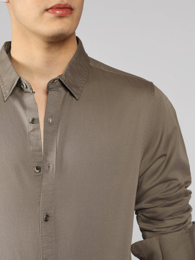 Men's Brown Spread collar Solid Casual Shirt