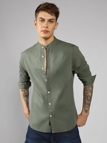 Men's Olive Solid Mandarin Collar Full sleeve Regular Shirt