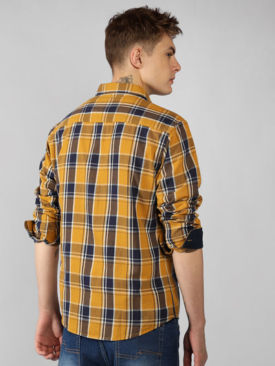 Men's Yellow Checks Spread Collar Casual Shirt