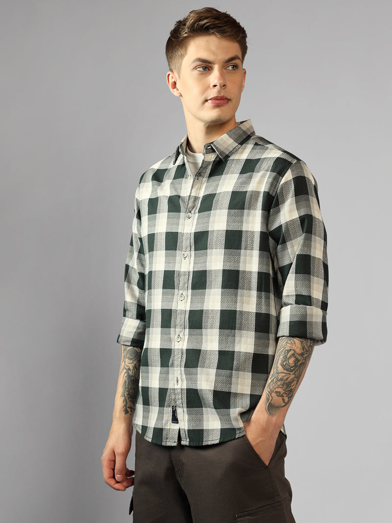 Men's Green Buffalo Checks Spread Collar Long Sleeves Relaxed Fit Casual Shirt