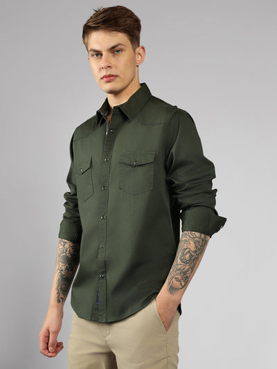 Men's Olive Solid Spread Collar Long Sleeves Relaxed Fit Casual Shirt