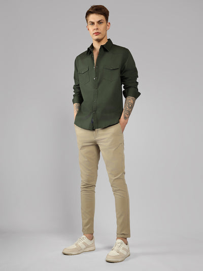 Men's Olive Solid Spread Collar Long Sleeves Relaxed Fit Casual Shirt