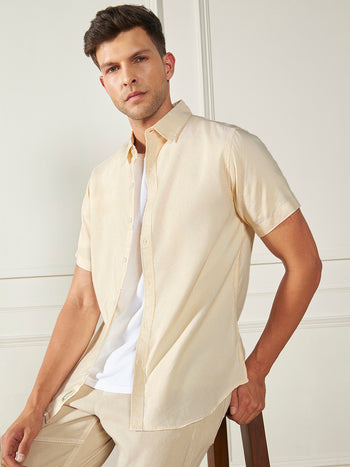 Men's Spread Collar Regular Fit Solid Yellow Casual Shirt