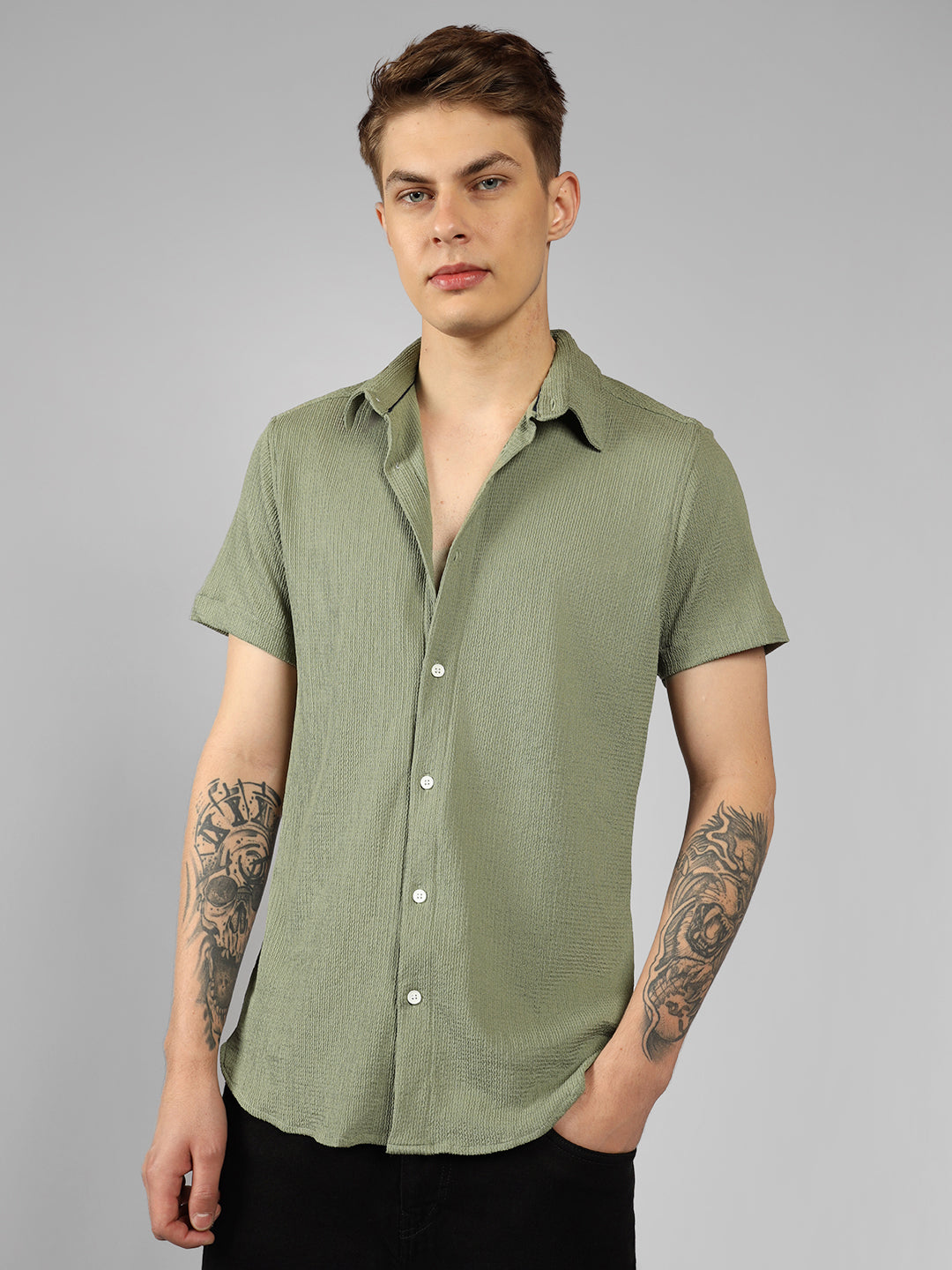 Men's Green Textured Spread Collar Half sleeve Regular Fit Shirt