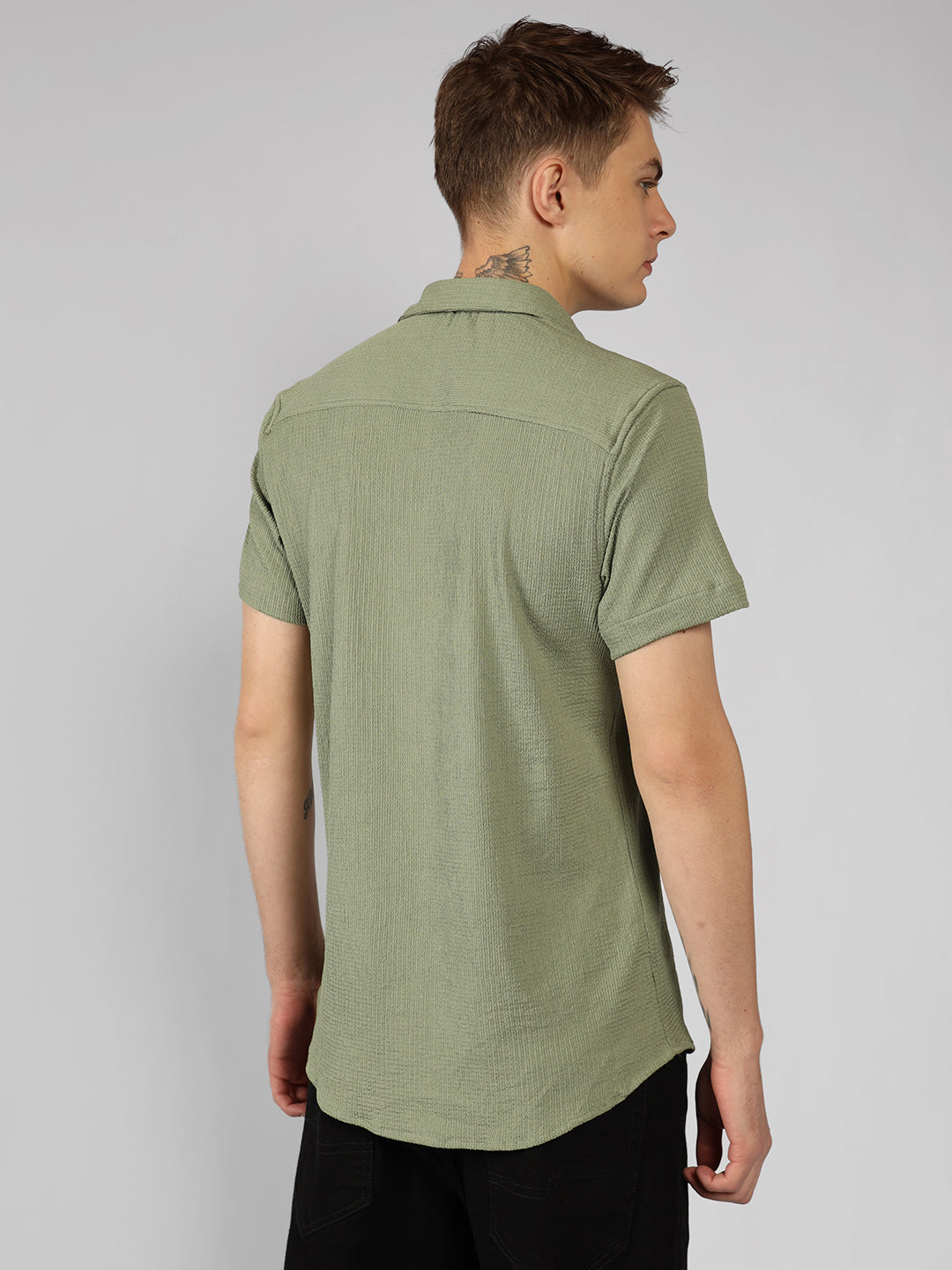 Men's Green Textured Spread Collar Half sleeve Regular Fit Shirt