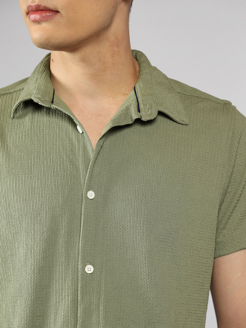 Men's Green Textured Spread Collar Half sleeve Regular Fit Shirt