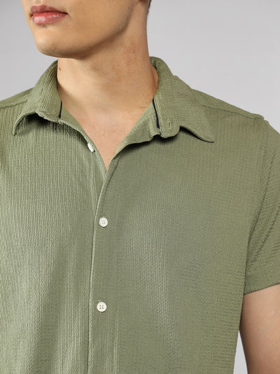 Men's Green Textured Spread Collar Half sleeve Regular Fit Shirt