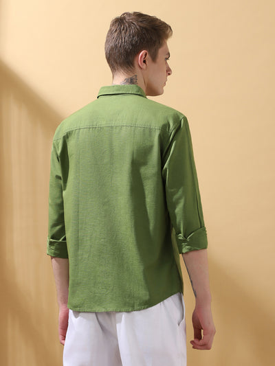 Men's Green Solid Textured Spread Collar Full Sleeves Casual Shirt