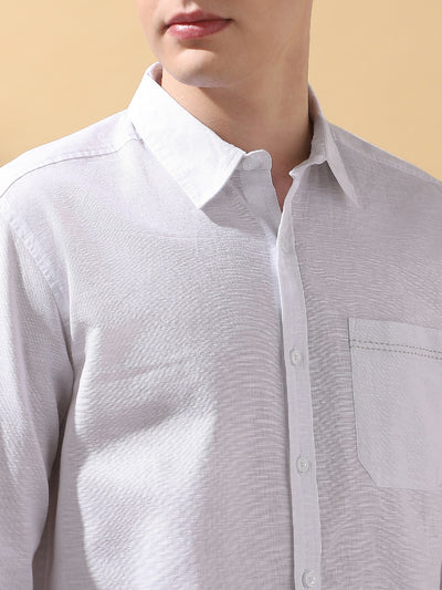 Men's White Solid Textured Spread Collar Full Sleeves Casual Shirt