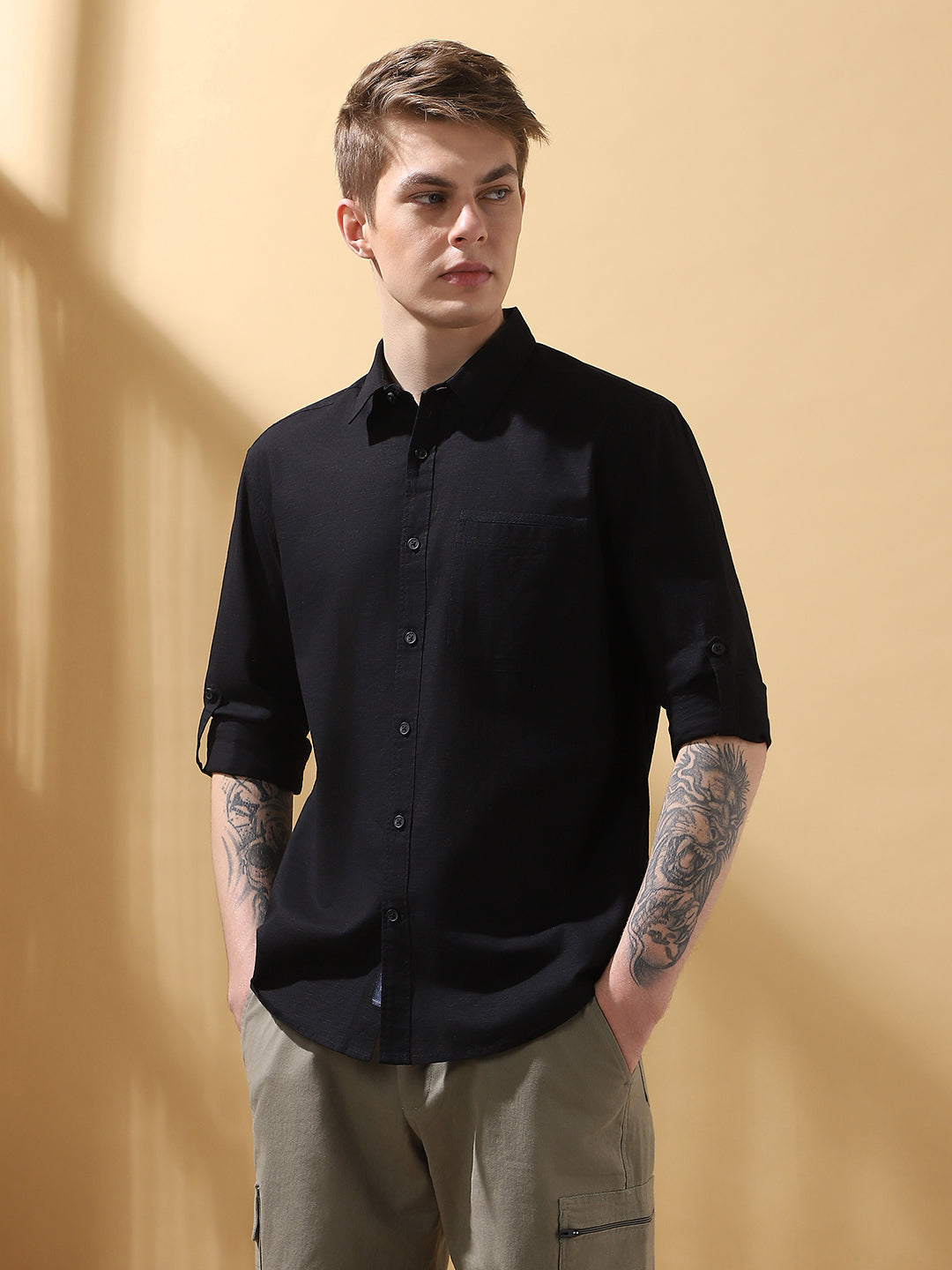 Men's Black Solid Textured Spread Collar Full Sleeves Cotton Shirt