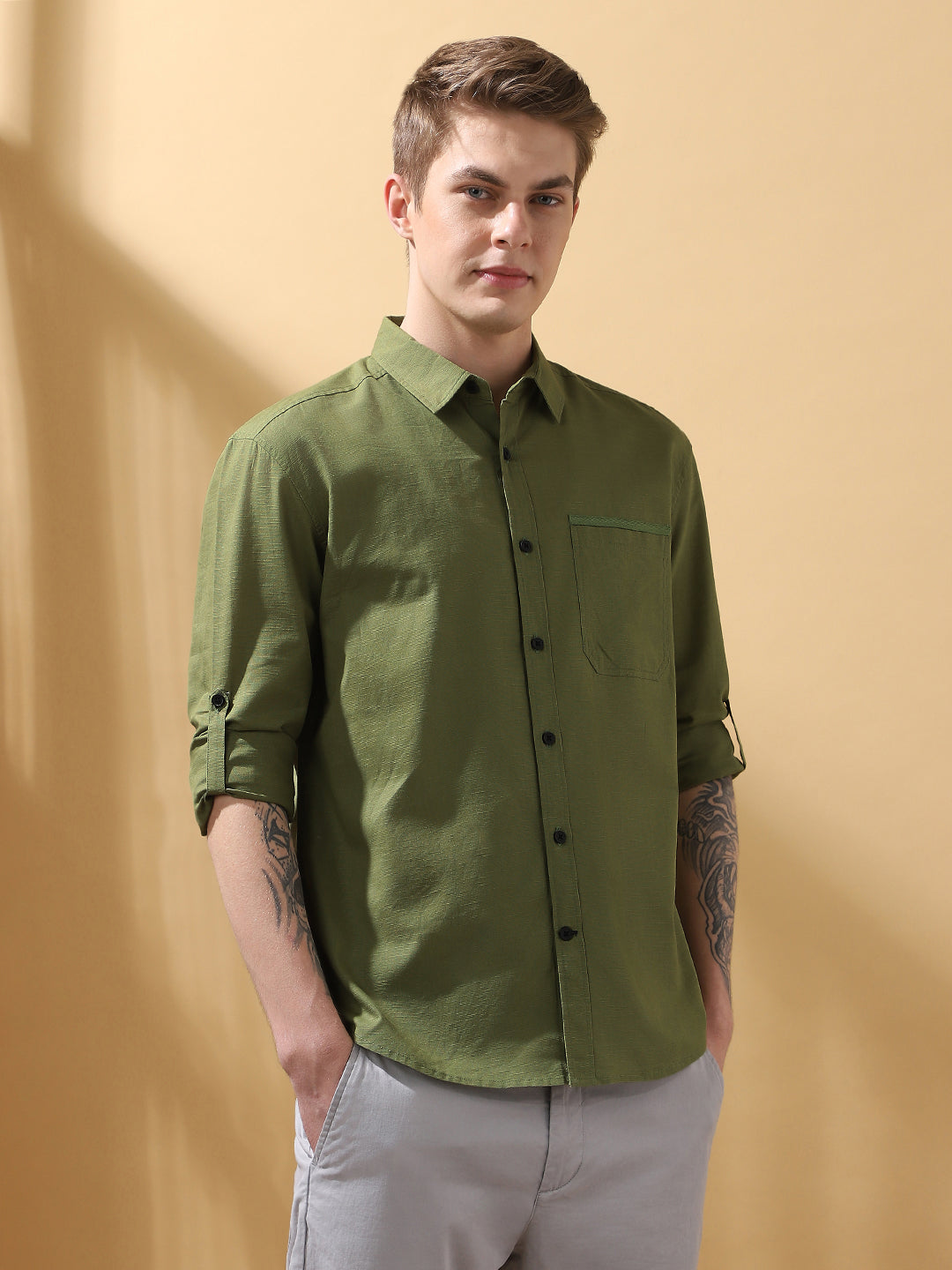 Men's Green Solid Textured Spread Collar Full Sleeves Cotton Shirt