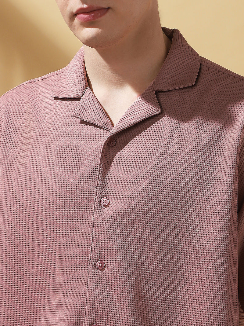 Men's Pink Solid Textured Cuban Collar Half Sleeves Casual Shirt