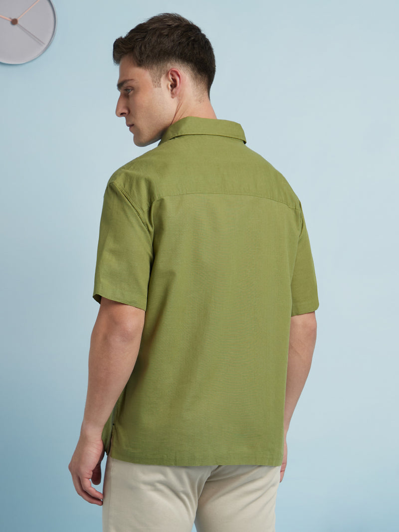 Men Green Textured Spread Collar Half Sleeves Relaxed Fit shirt