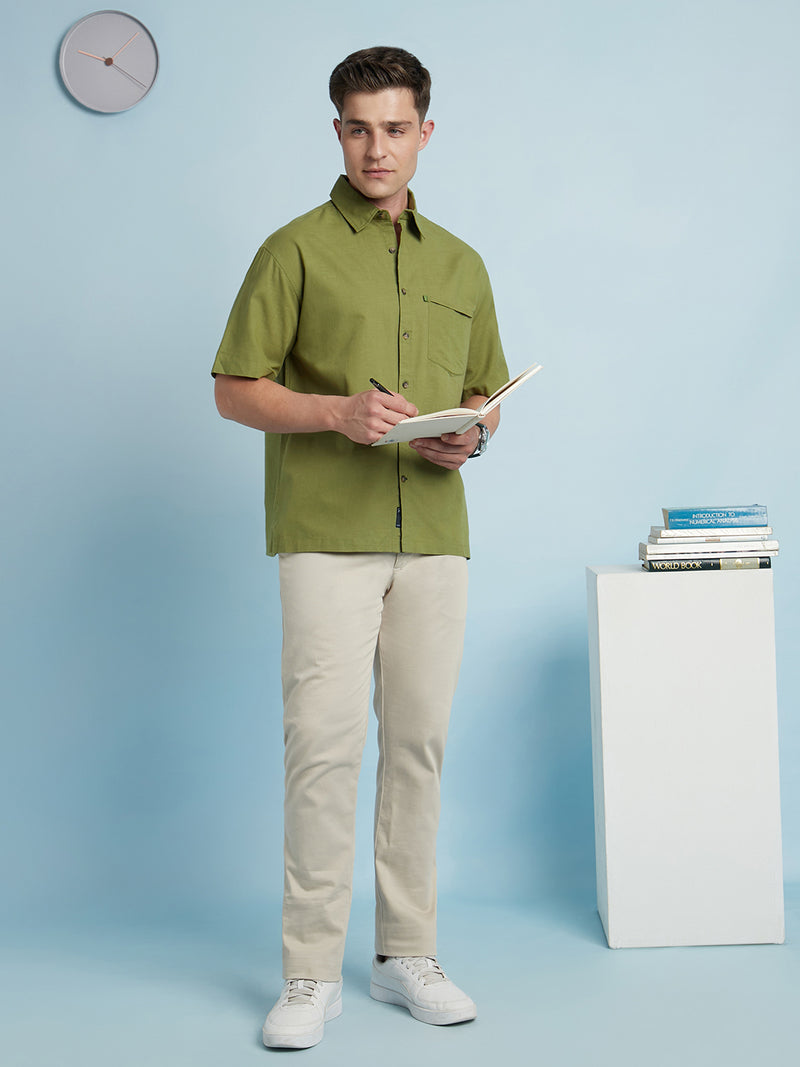 Men Green Textured Spread Collar Half Sleeves Relaxed Fit shirt