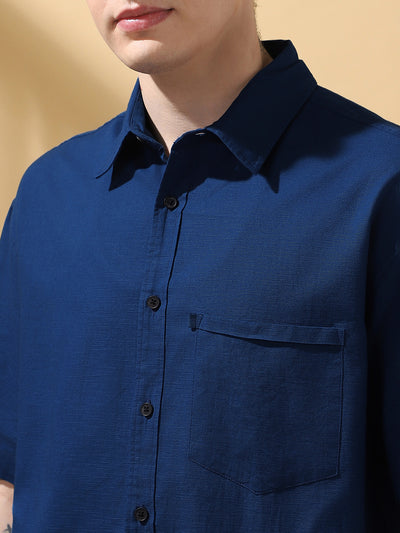 Men's Blue Solid Textured Spread Collar Half Sleeves Casual Shirt