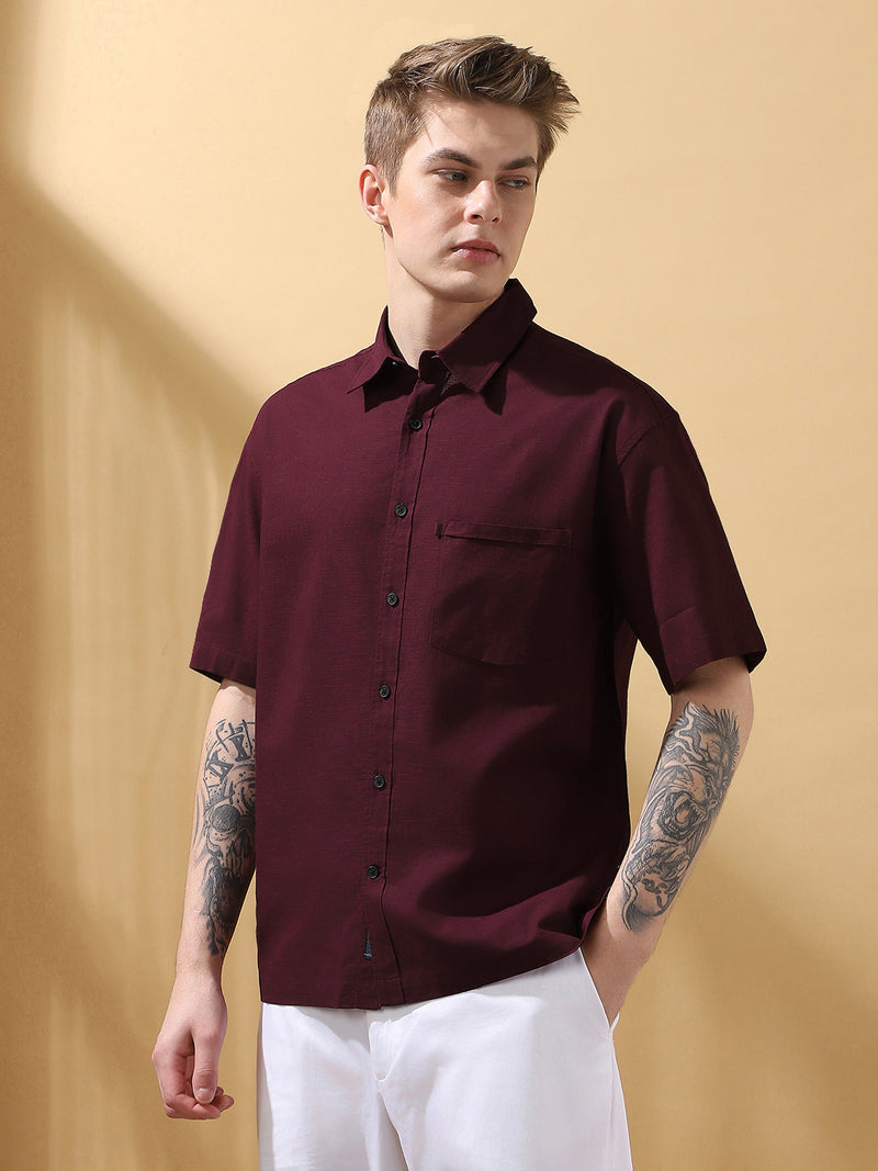 Men's Wine Solid Textured Spread Collar Half Sleeves Casual Shirt