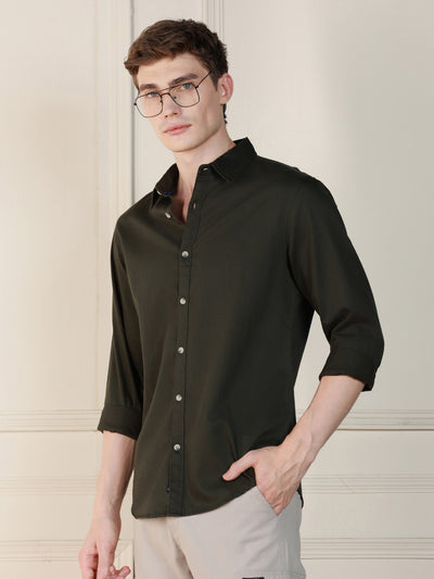 Men's Olive Solid Spread Collar Long Sleeves Regular Fit Casual Shirt