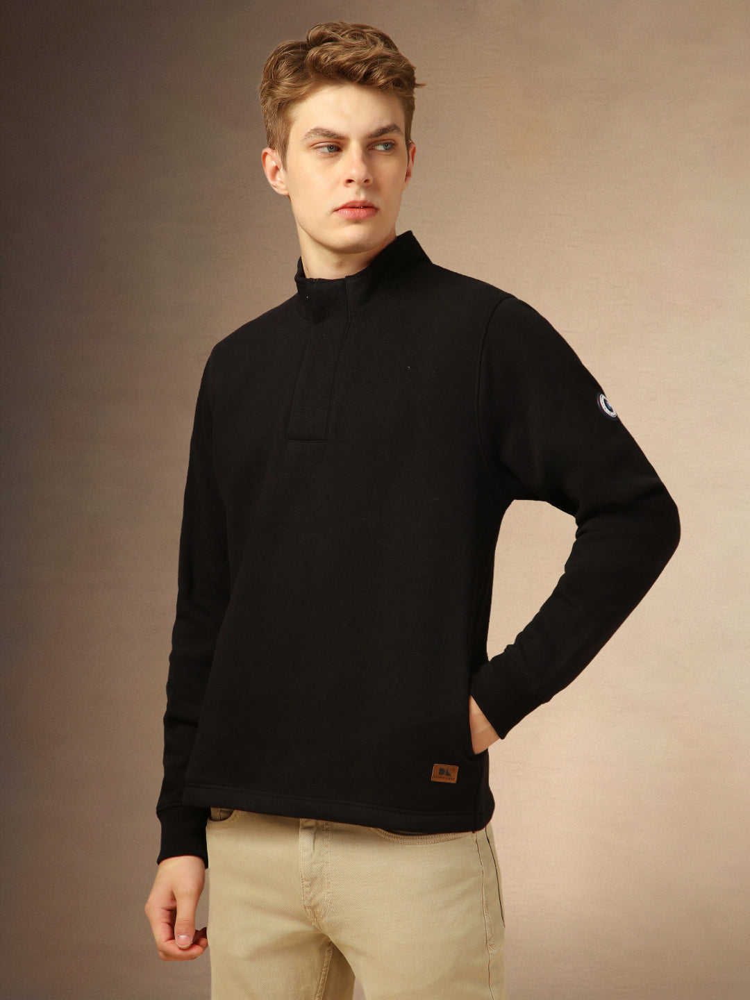 Men's Black Solid Mock Collar Full Sleeves Sweatshirt