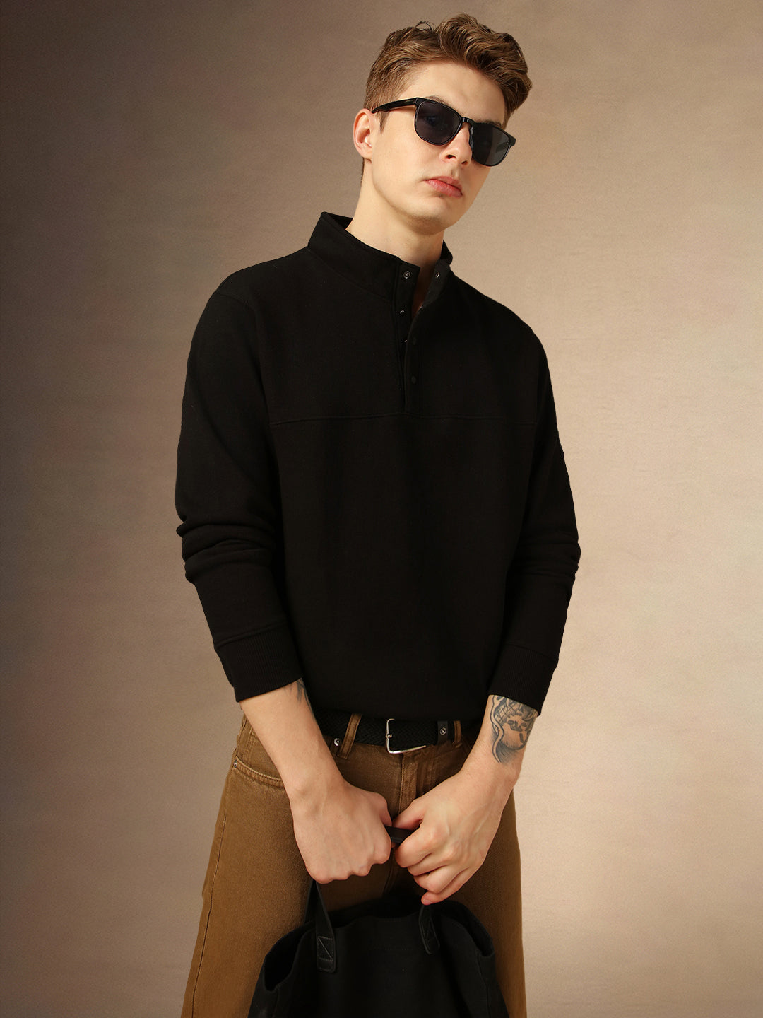 Men's Black Solid Mock Collar Full Sleeves Sweatshirt