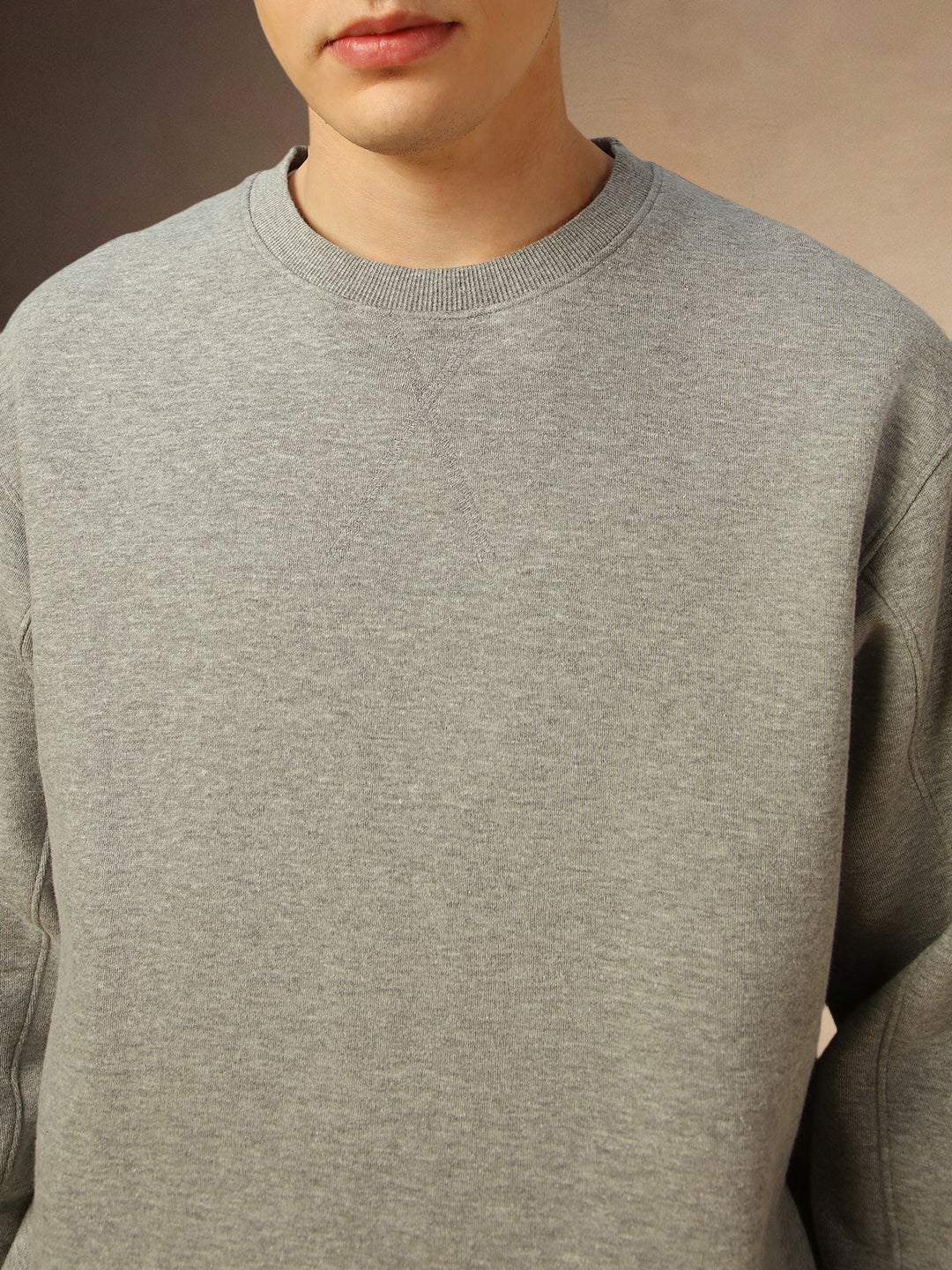 Men's Grey Solid Crew Neck Full Sleeves Sweatshirt