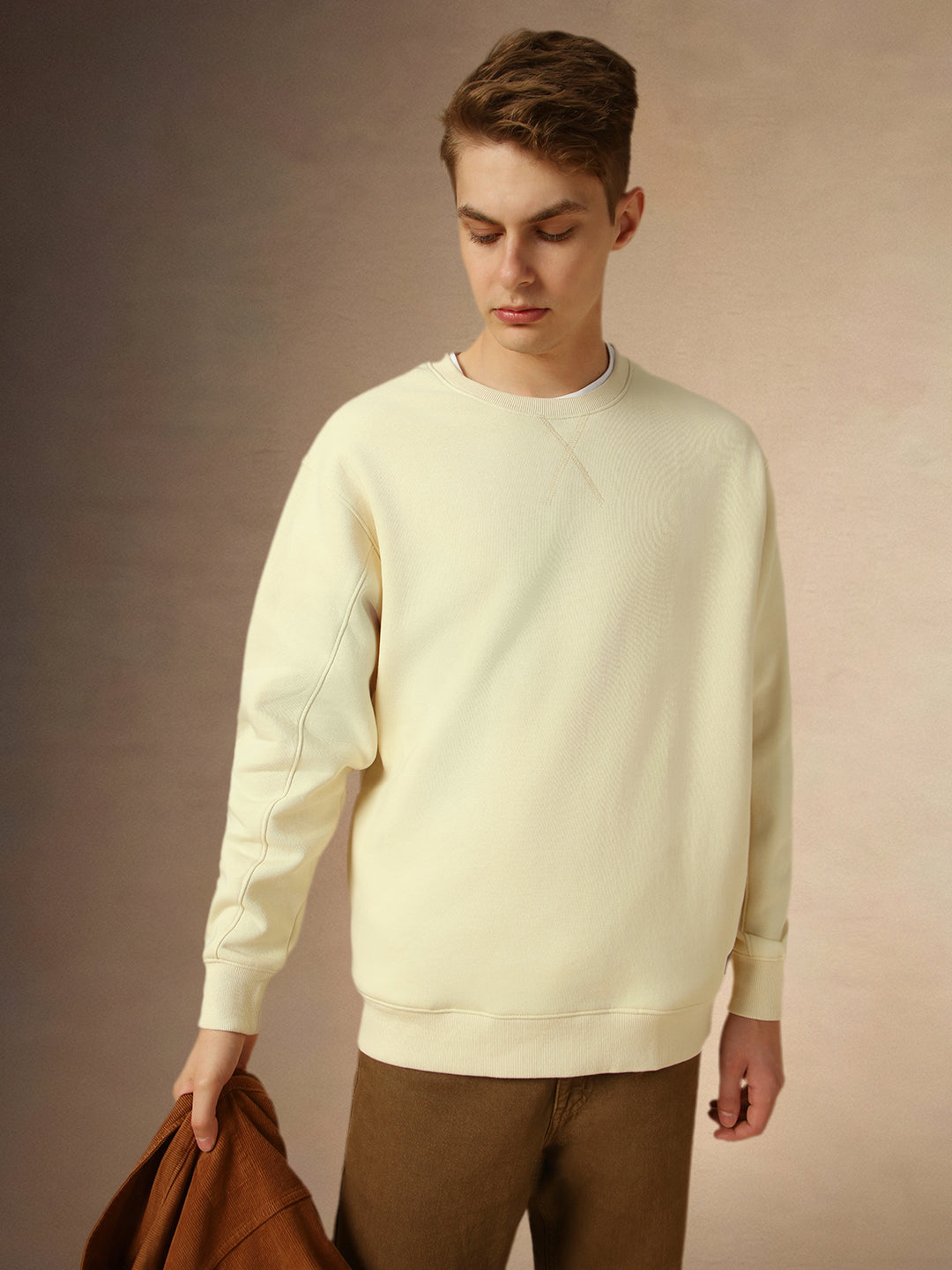 Men's Off White Crew Neck Full Sleeves Sweatshirt