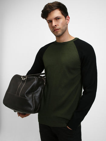 Men's Round Neck Panelled Pullover Sweater