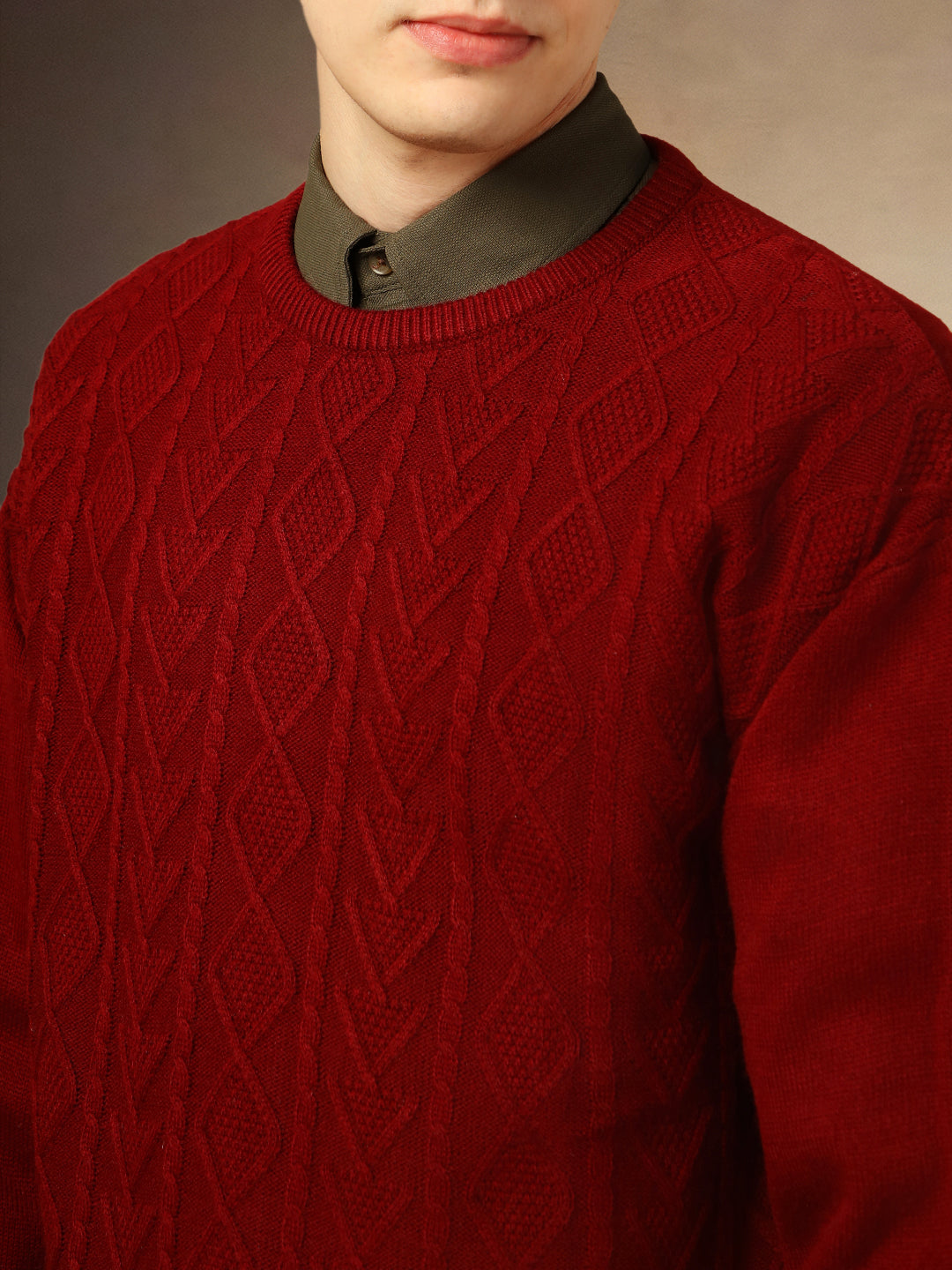 Men's Maroon Solid Crew Neck Full Sleeves Sweater