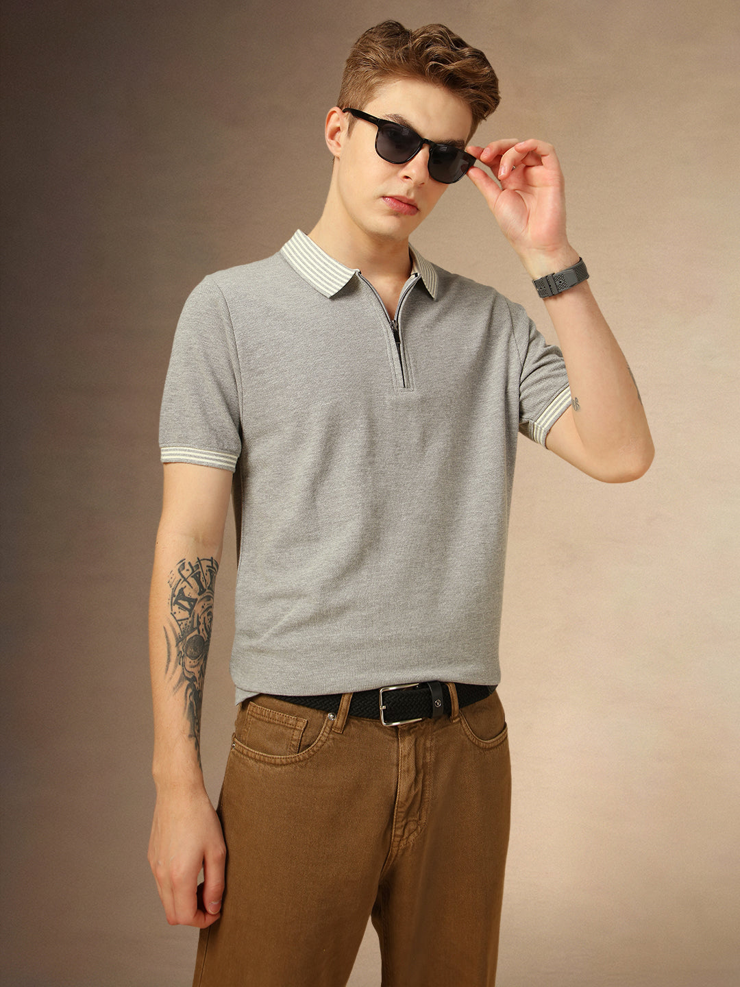 Men's Light Grey Solid Polo collar Half Sleeves T-shirt