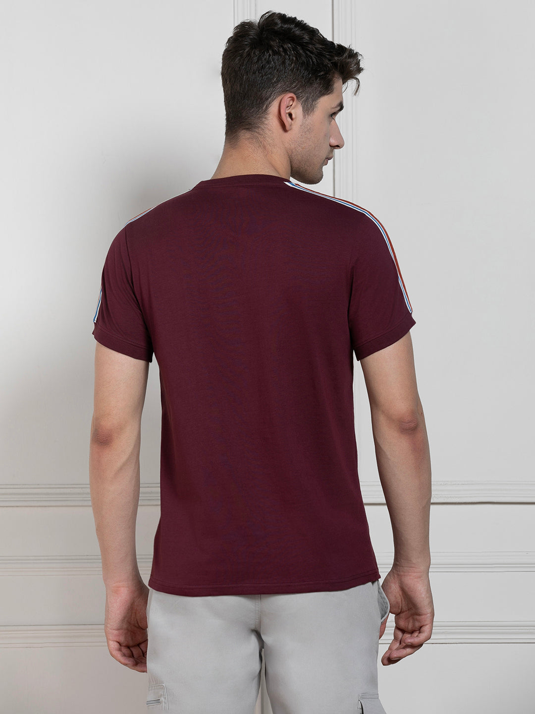 Men's Maroon Round Neck Solid Regular Fit T-Shirt