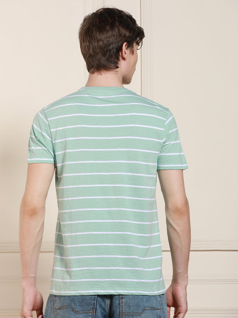 Men's Round Neck Striped Half Sleeves Casual T-shirt