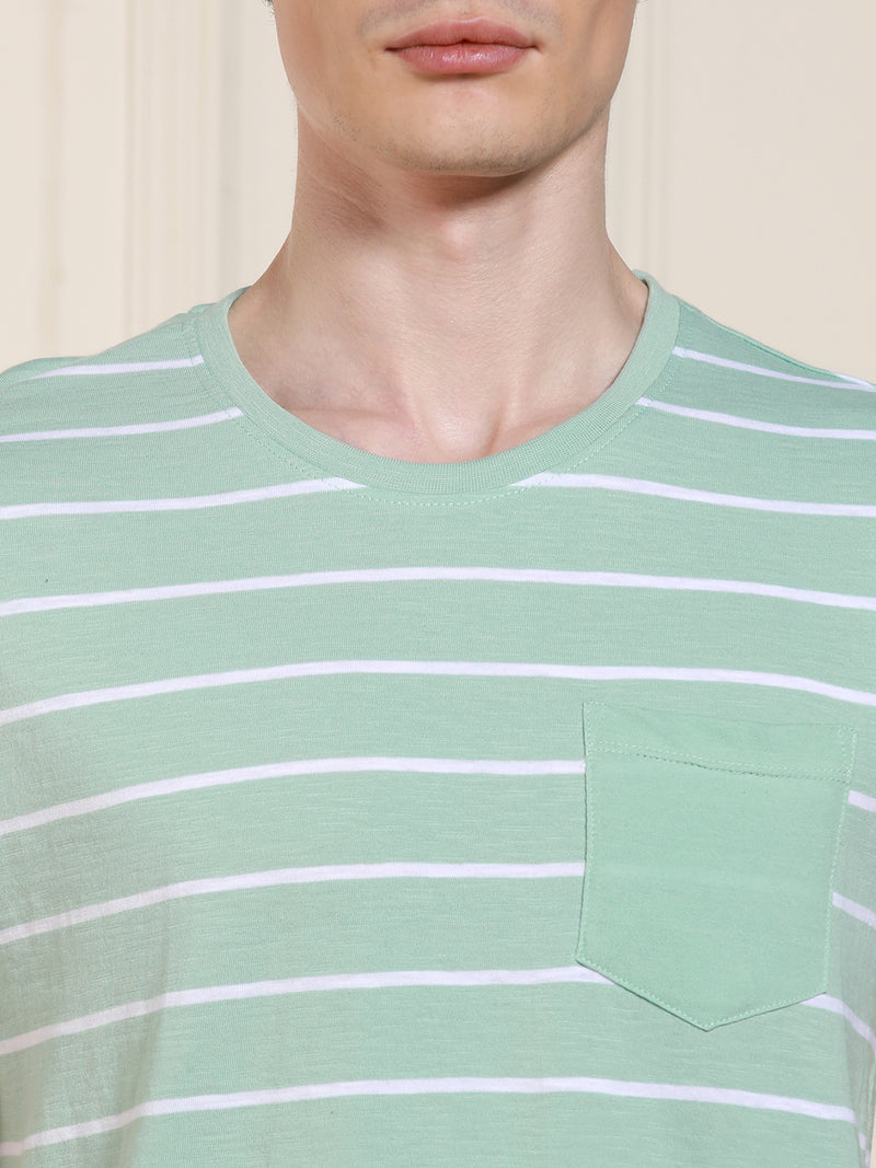 Men's Round Neck Striped Half Sleeves Casual T-shirt