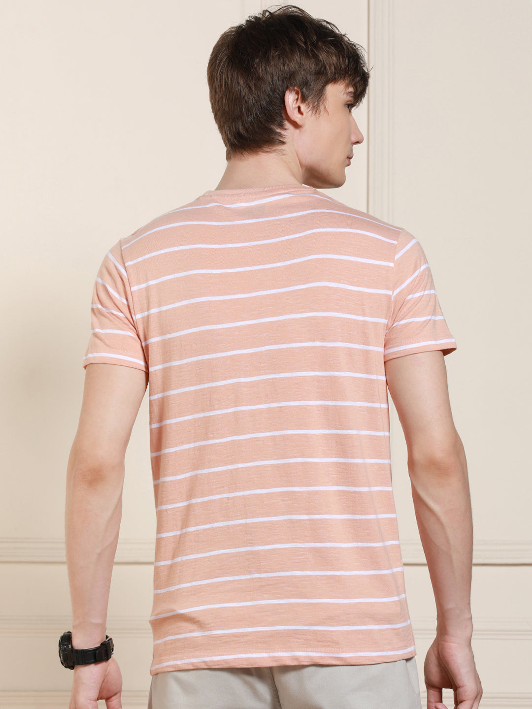 Men's Round Neck Striped Half Sleeves Casual T-shirt