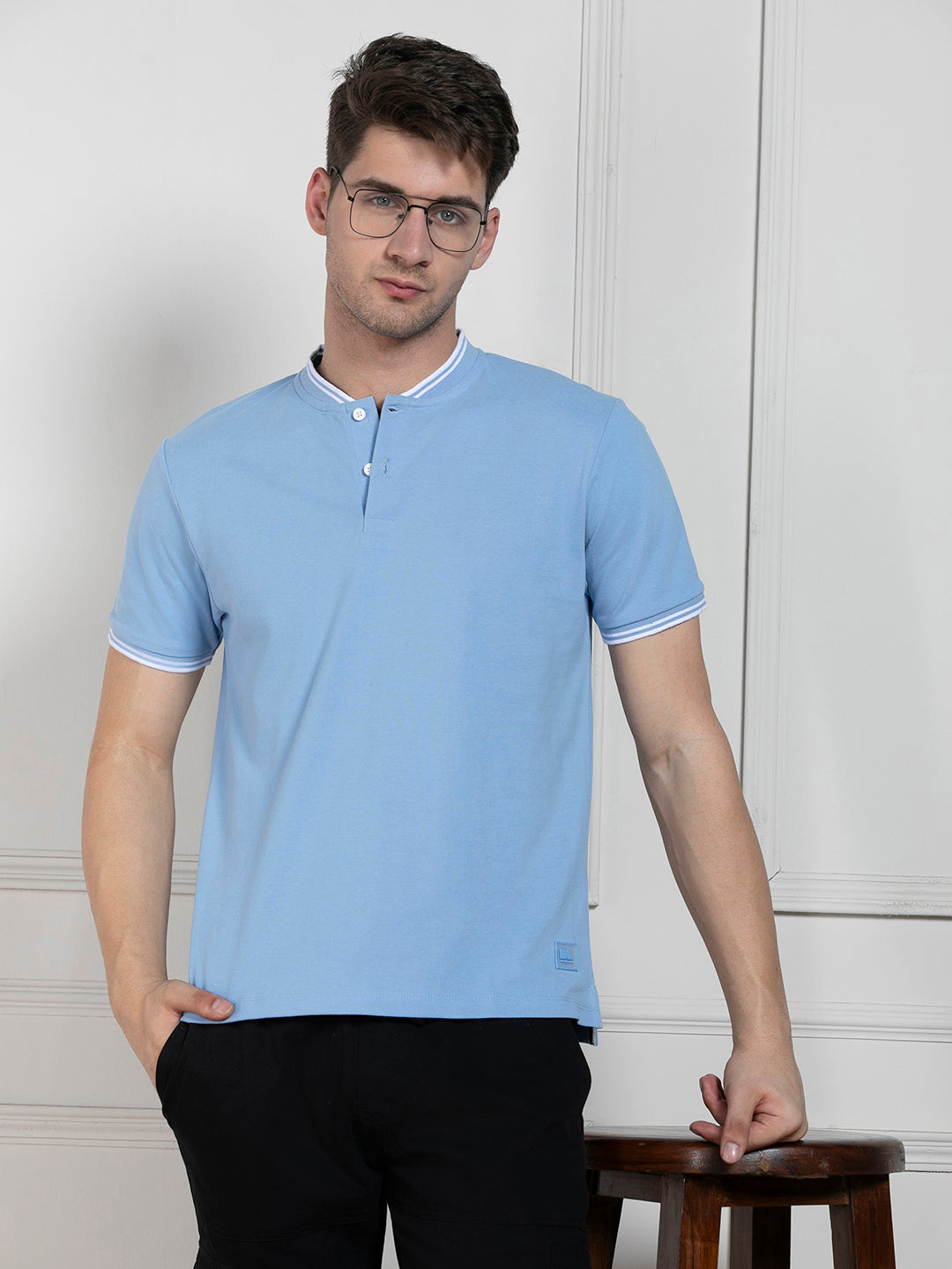 Men's Blue Round Neck Solid Regular Fit T-Shirt