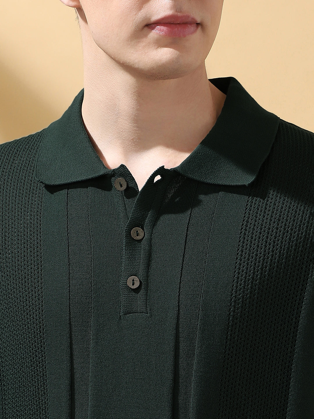 Men's Green Solid Textured Spread Collar Half Sleeves T-shirt